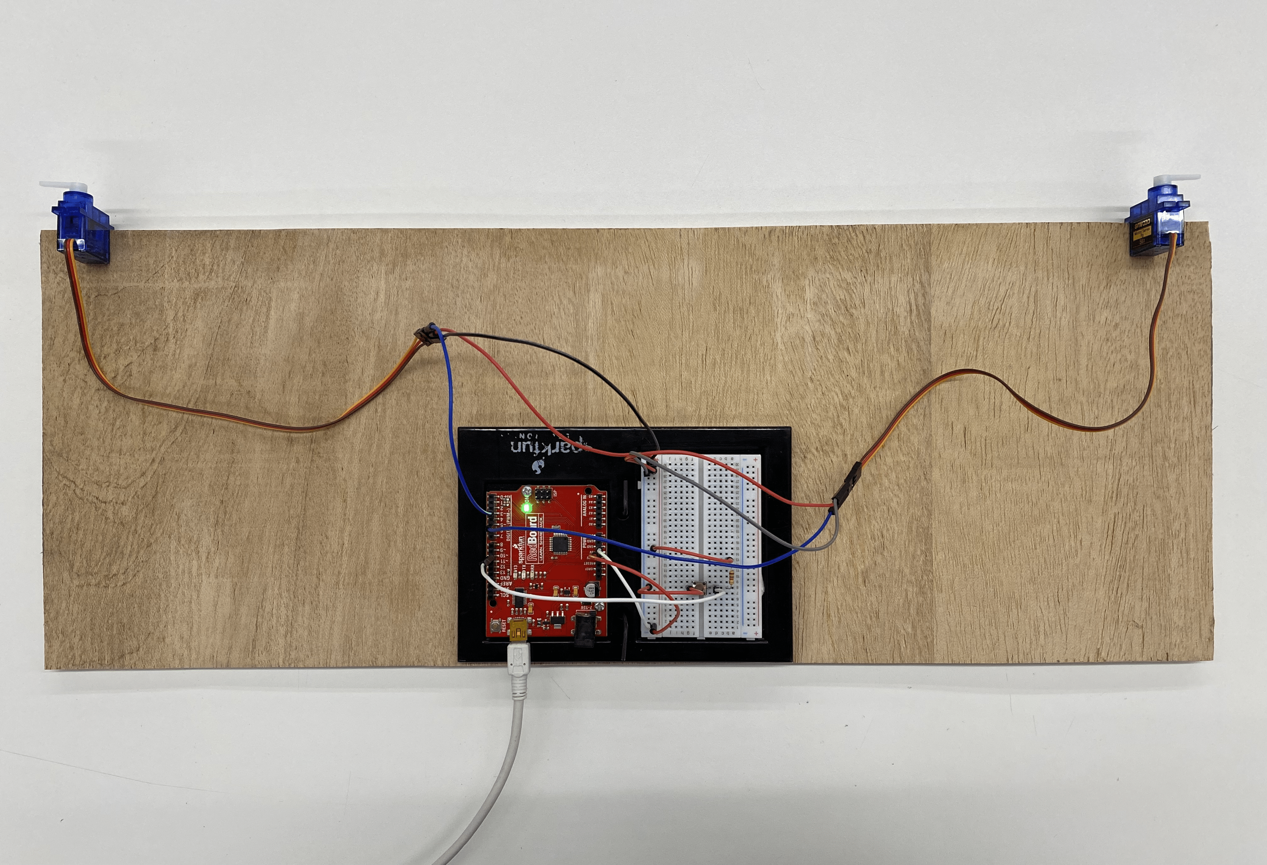 circuitry for two servos